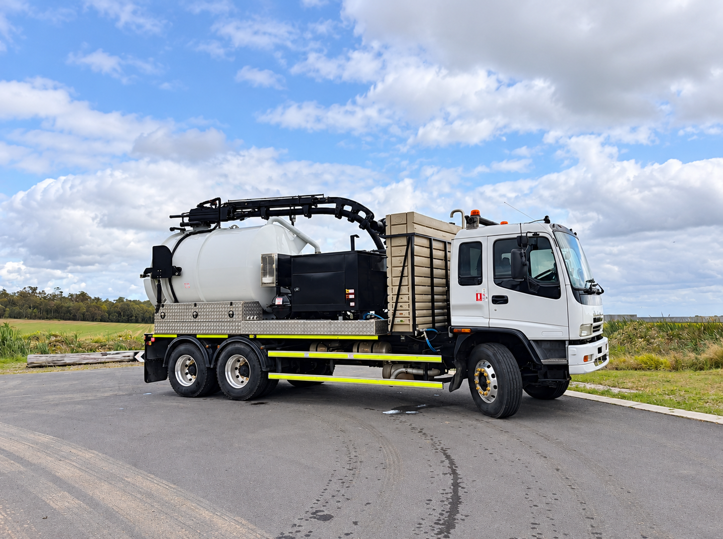 water and vac truck